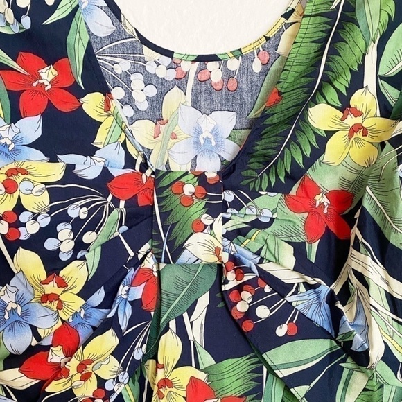 ZARA Tropical Bell Sleeve Blouse Size Medium (343) - Picture 3 of 6
